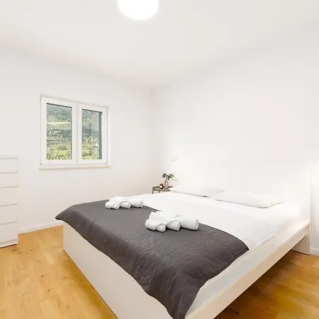 Διαμέρισμα Seaview 3 Bed Sleeps 6 With Sea Views *